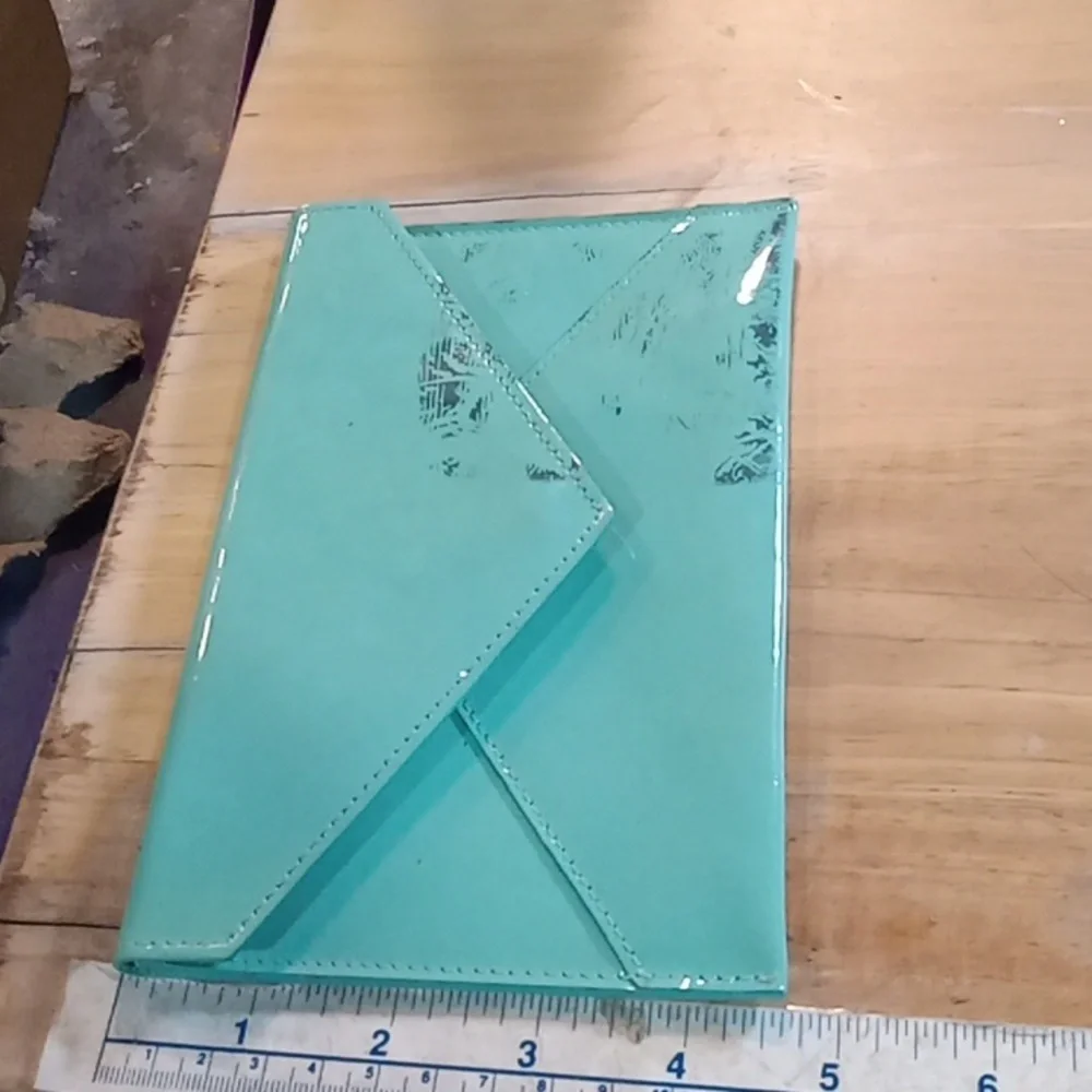 Elegant Mint Green Envelope Clutch - Picture 2 of 5